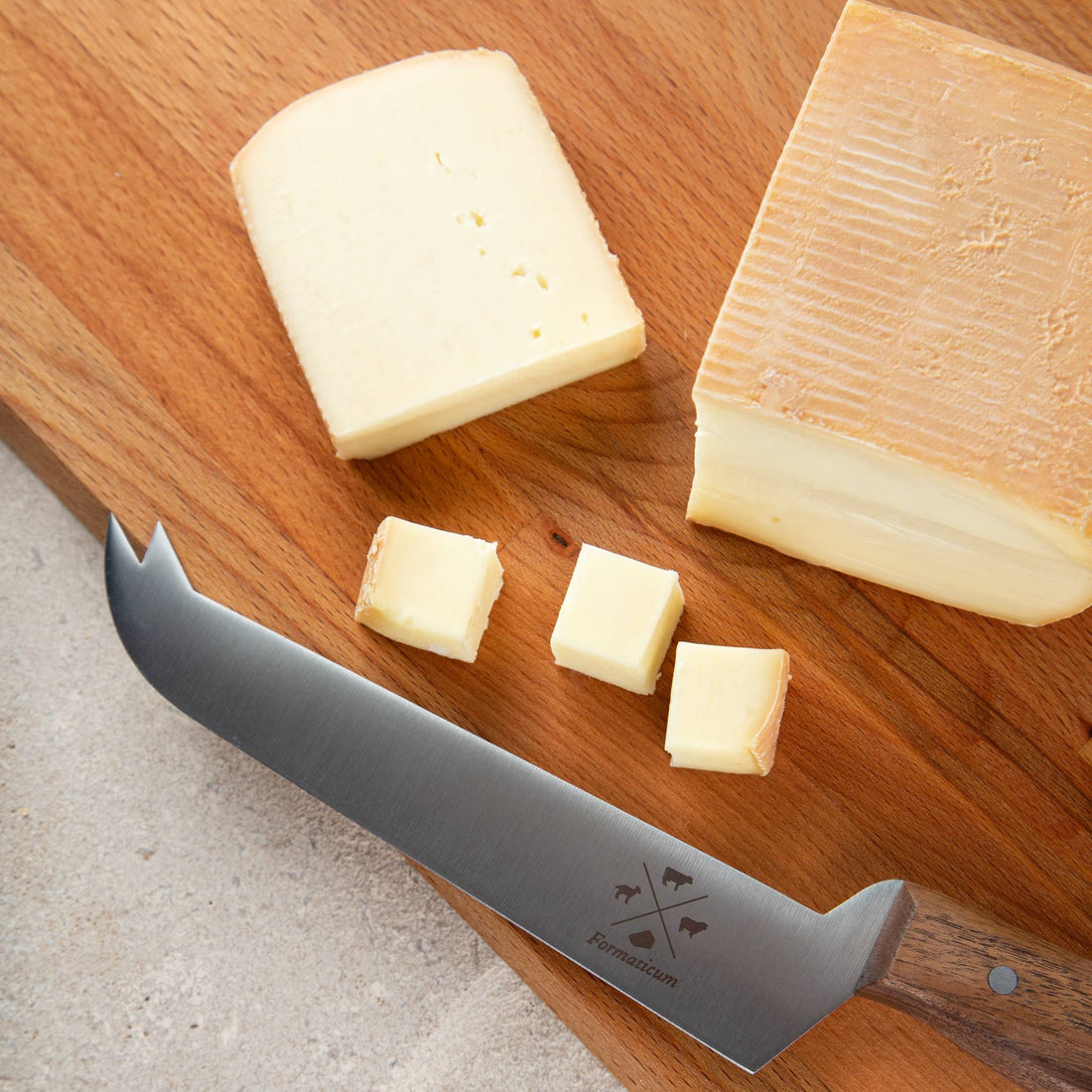 Professional Serving Cheese Knife - Olive Wood Handle