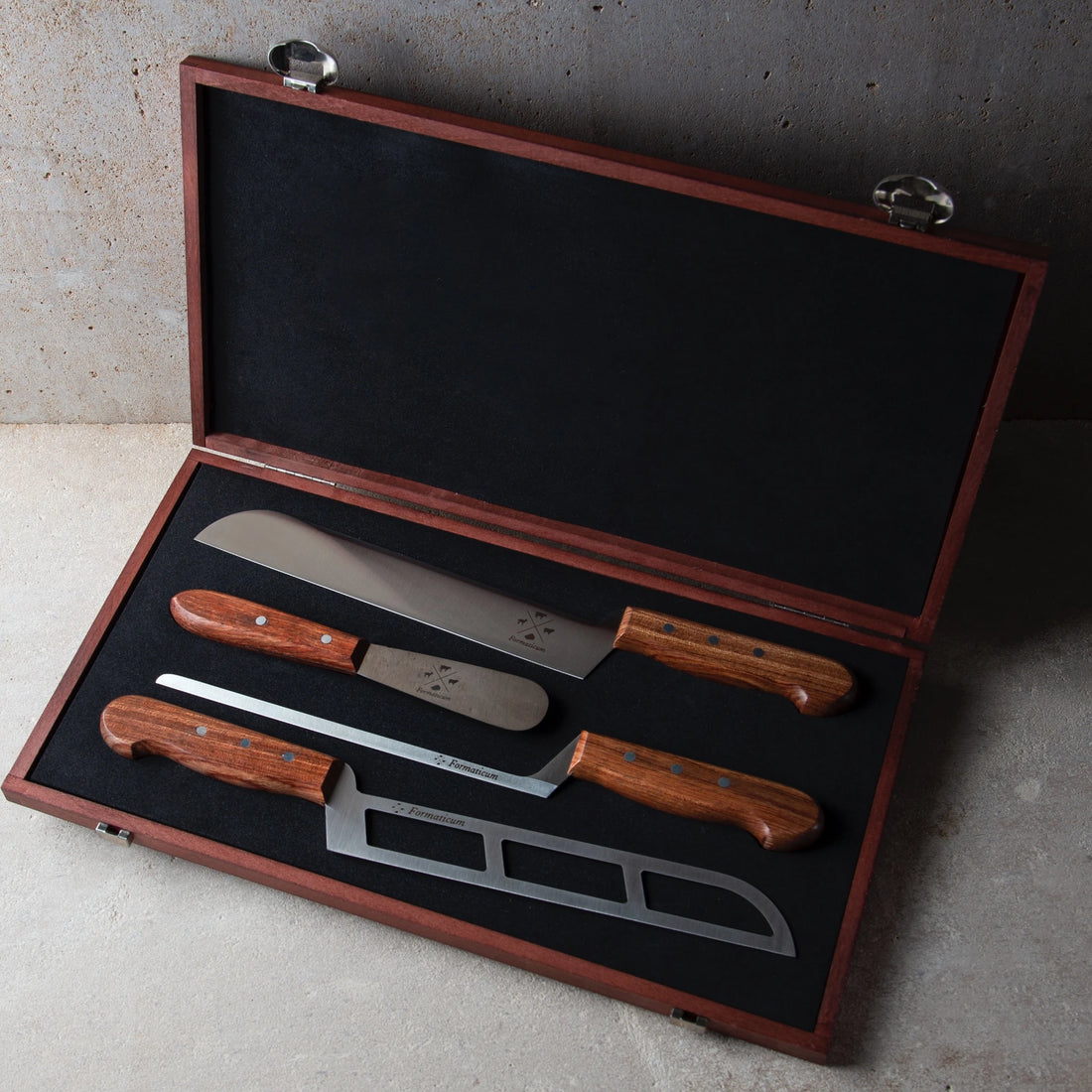 Professional 4 Knife Set - Olive Wood Handles